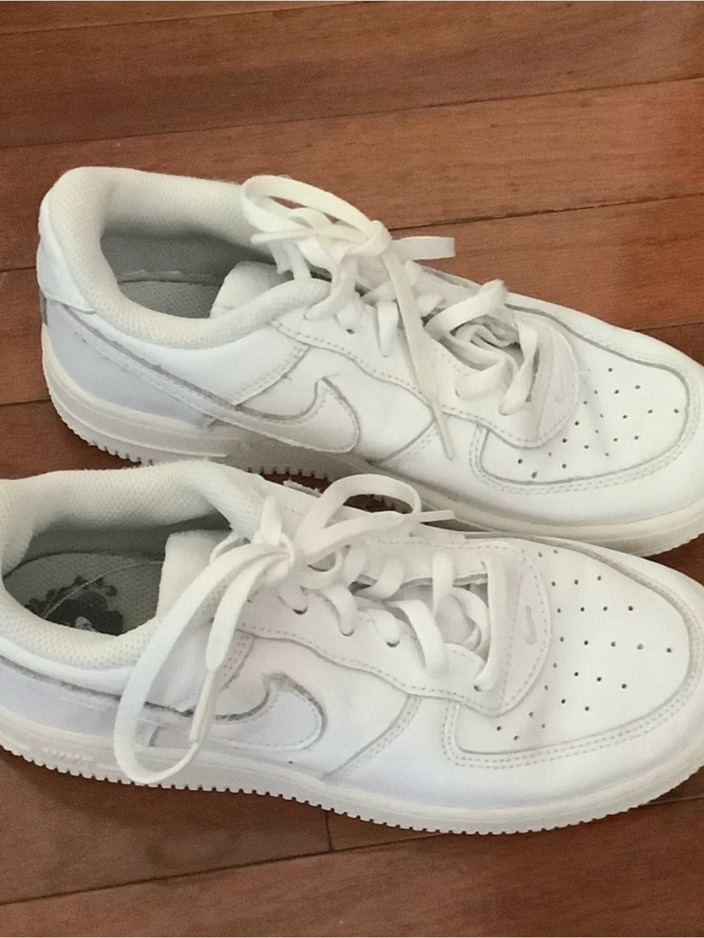 Nike Kids White Low-Top Sneakers with Classic Swoosh